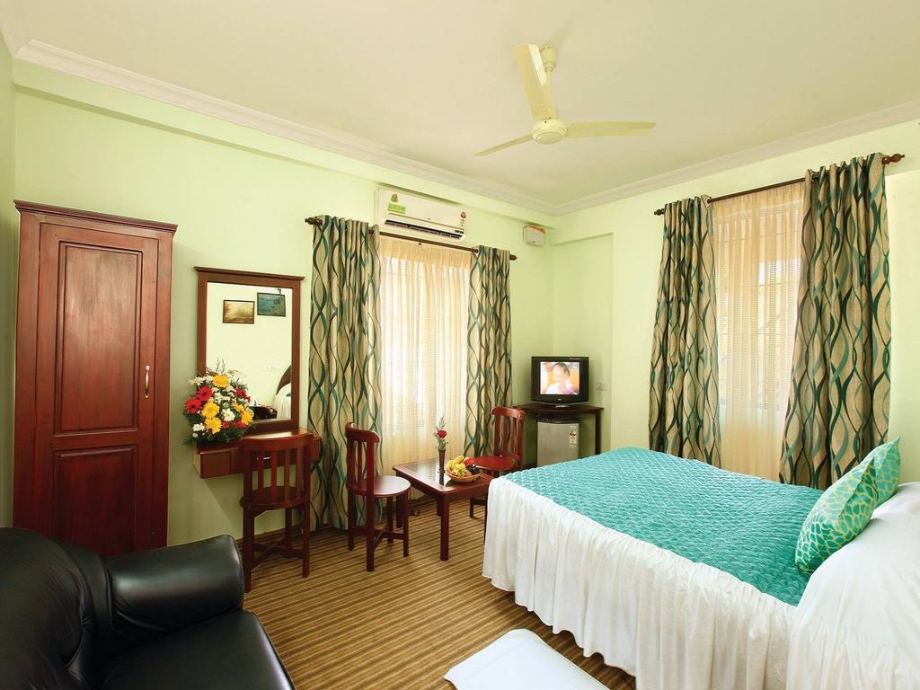Sm Regency Kochi Room photo